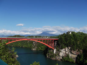 天界苑から見た恵那峡大橋